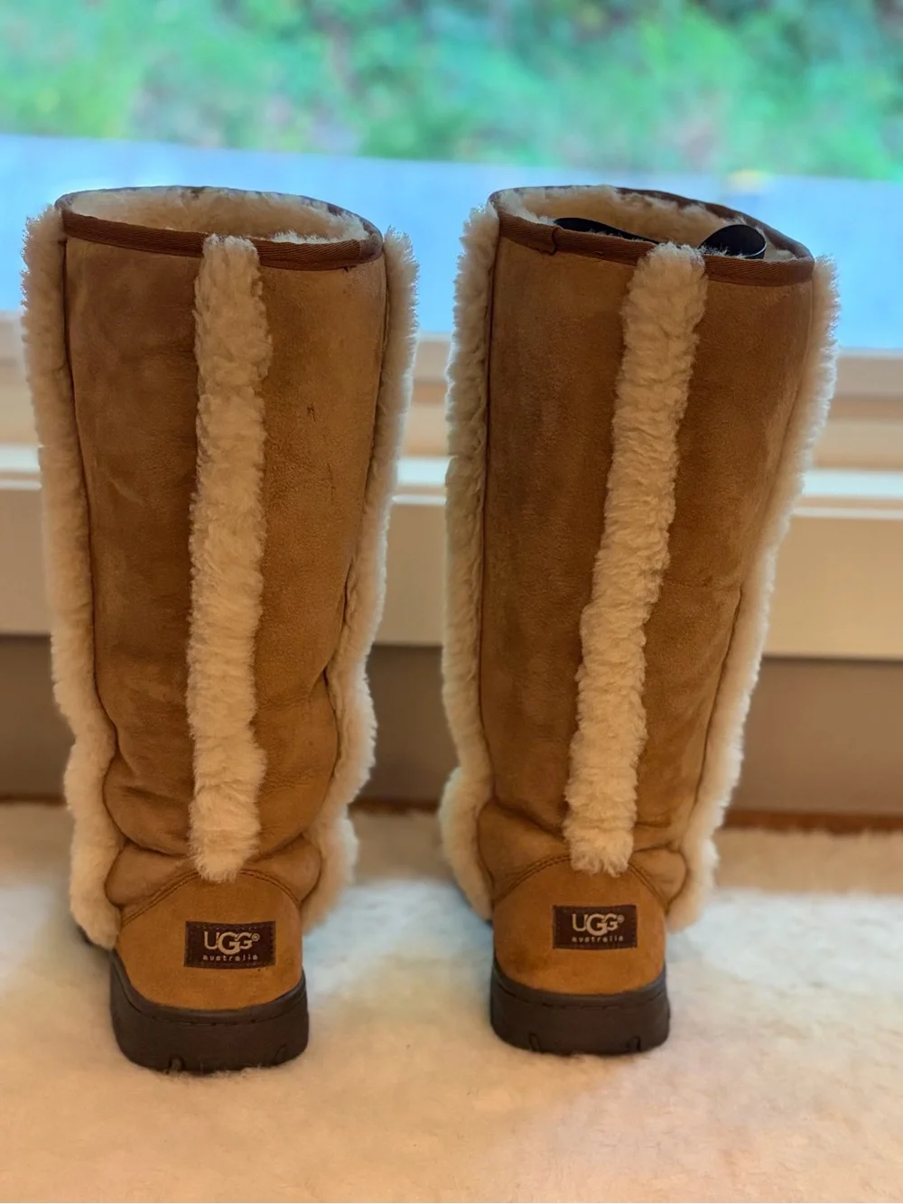 Rare size! Women’s Tall Sunburst UGG Boot